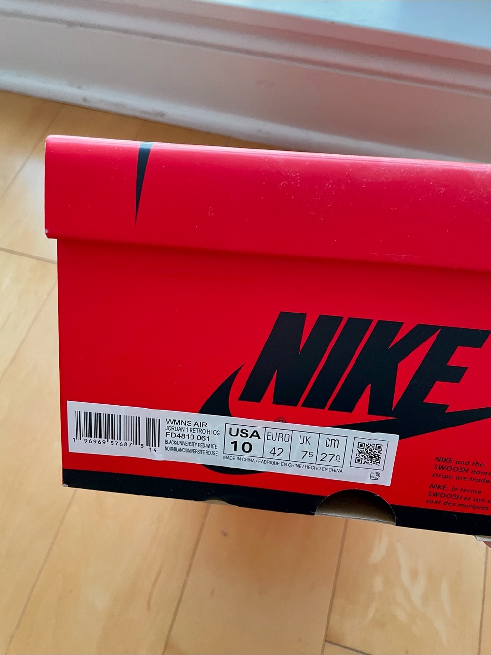 NIB Air Jordan 1 Retro HI OG in Black/University Red-White 8.5M 10W - Picture 6 of 6